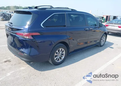2021 Toyota Sienna Xle z USA, uszkodzony, nr VIN 5TDJRKEC0MS018543